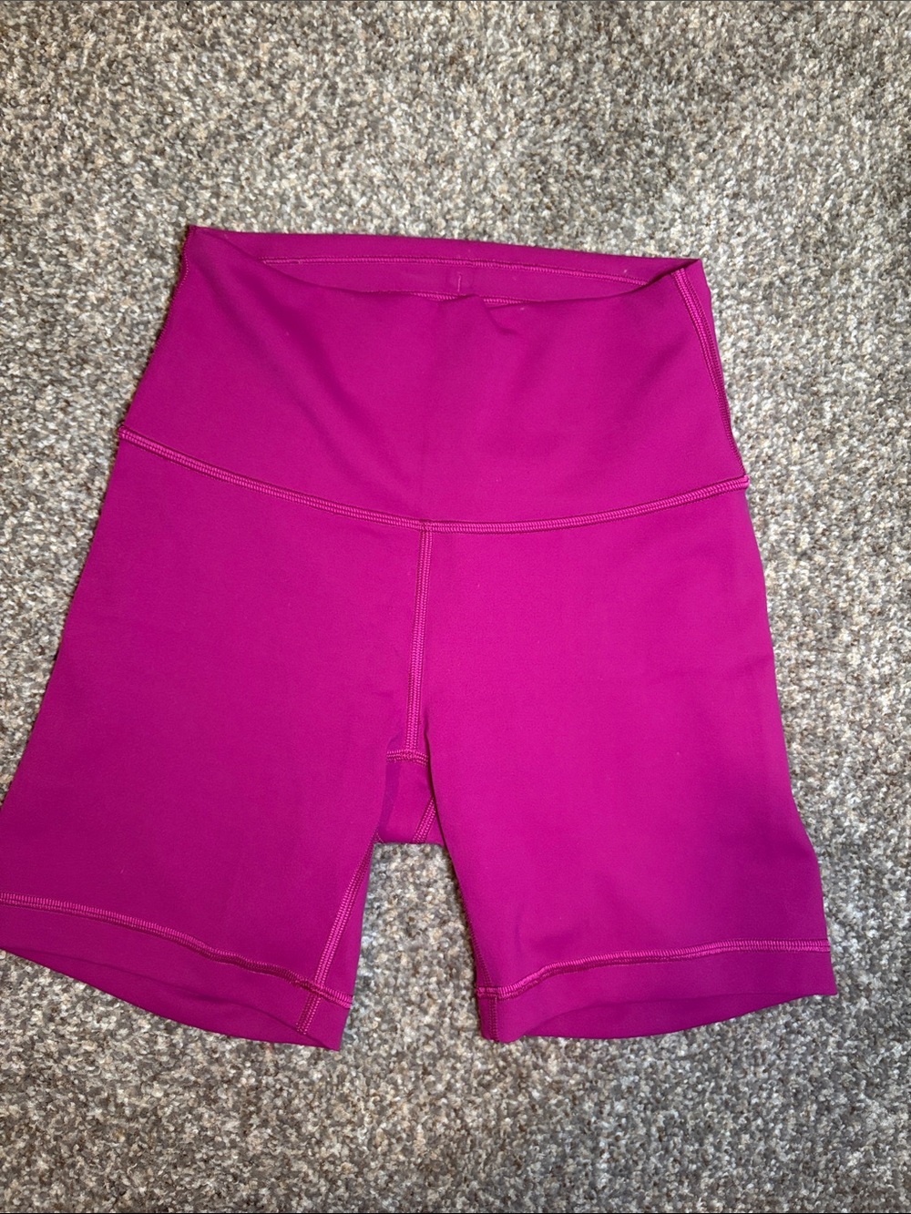 Lululemon Wunder Train High-Rise Shorts  size 4